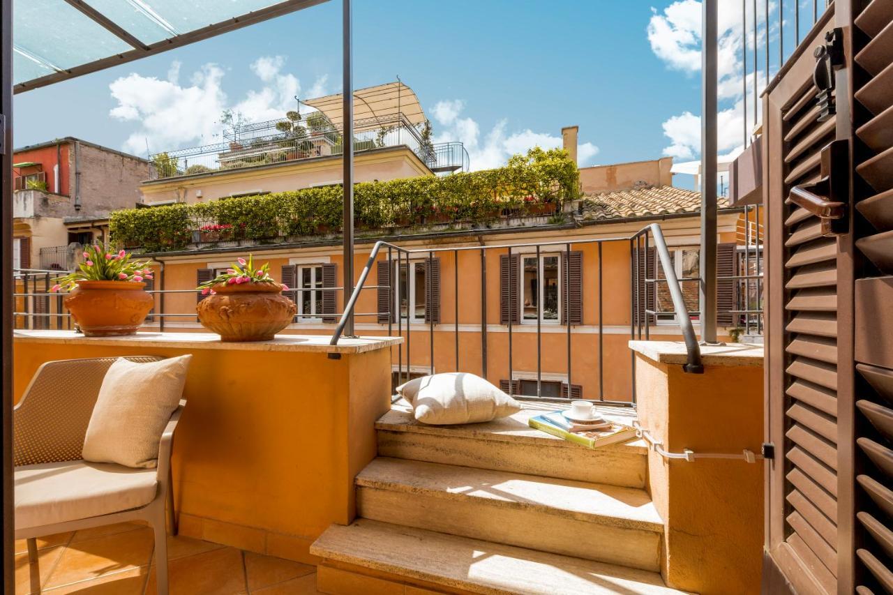 Lovely Spanish Steps With Balcony Apartment